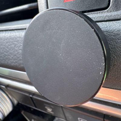Support téléphone voiture magnétique FixeMag noir