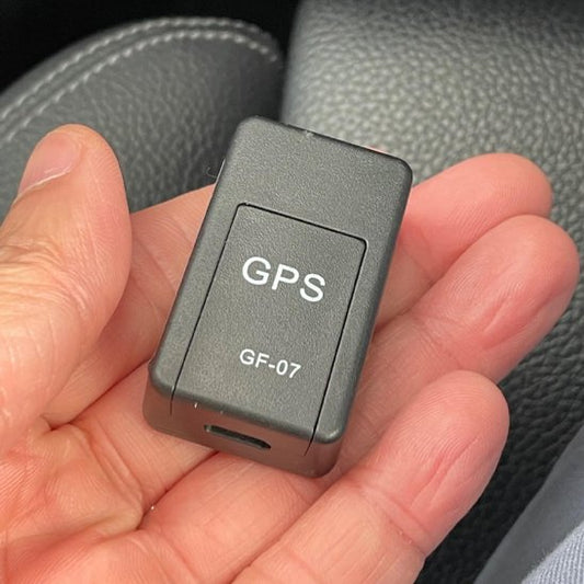 Traceur GPS voiture UltraSafe vue de près