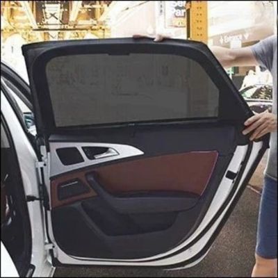Pare-soleil voiture maille portière arrière vu intérieure